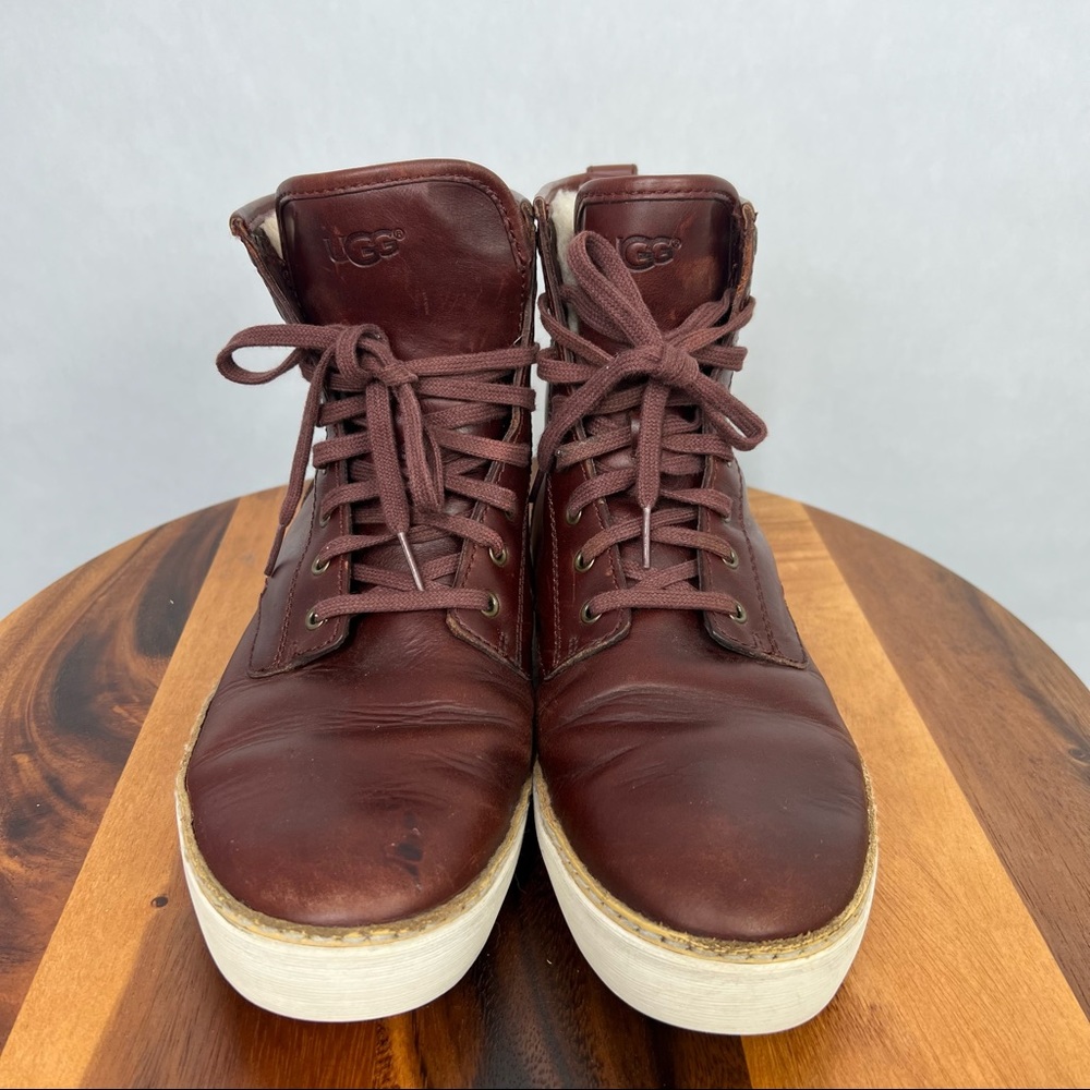 Ugg Brown Sheepskin High Cut Men's Lace Up Winter Boots Size 11.5 INCHES